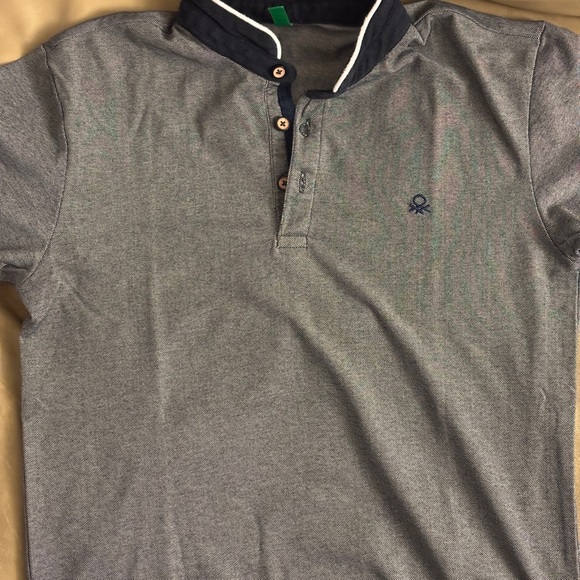 Benetton women’s grey Polo Shirt nwot size small - Picture 3 of 7
